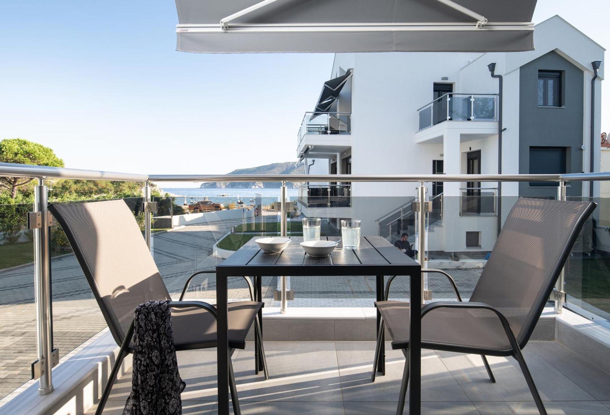 The Black Pearl Villas Kalamítsion Bagian luar foto